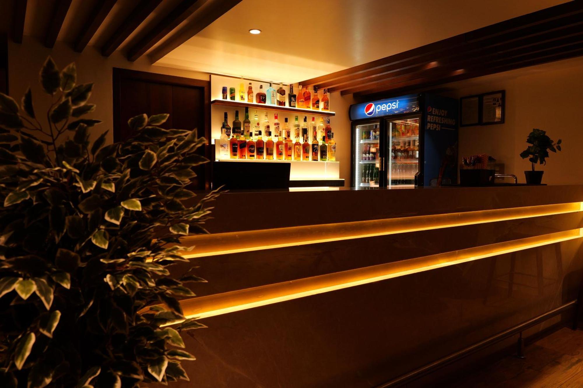 Uva Manish Hotel Kundapur Luaran gambar